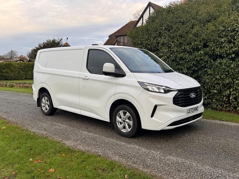 Used Ford Transit Custom Limited 136 HP (100 kW) 2024 White Van
