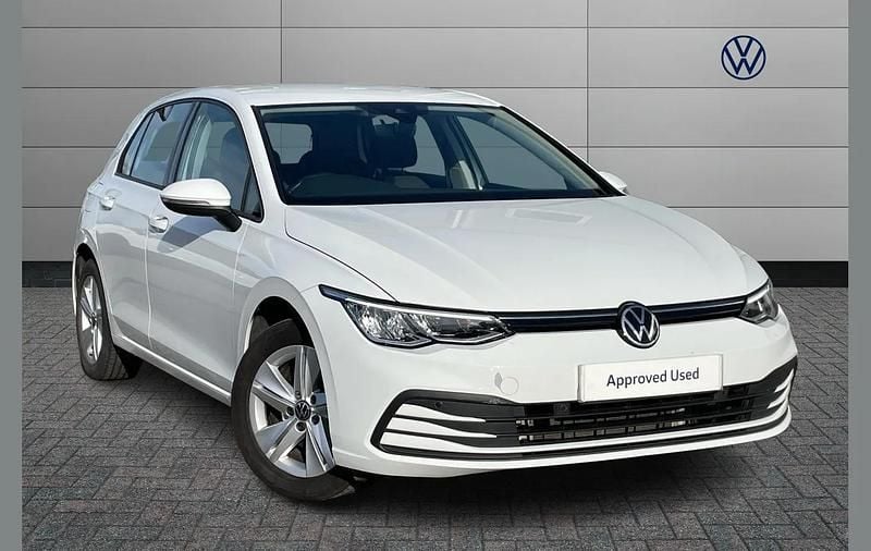 Used VW Golf VIII Life 147 HP (108 kW) 2020 White Hatchback