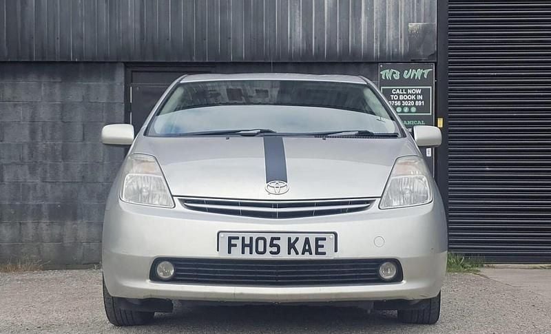 Used Toyota Prius 2005 Silver Hatchback