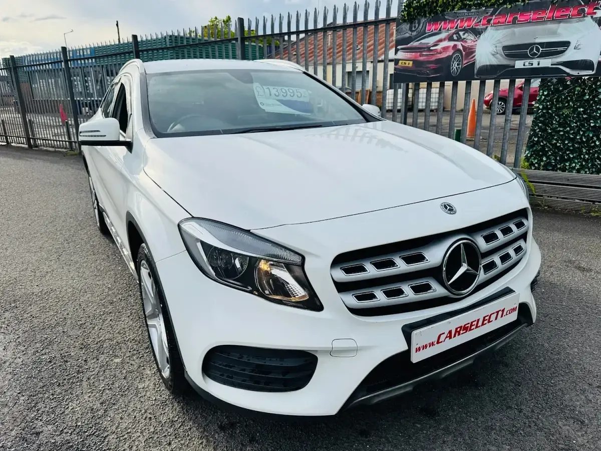Used Mercedes GLA200 AMG line 136 HP (100 kW) 2018 White SUV