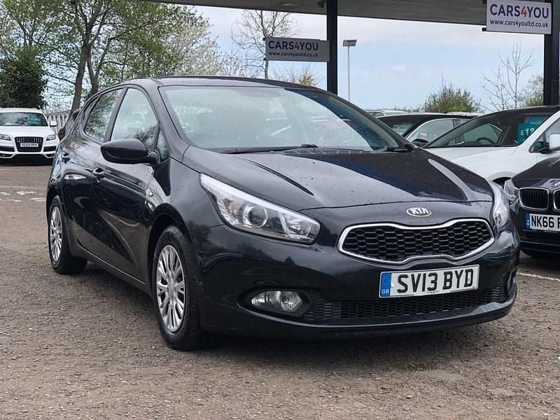 Used Kia Ceed 126 HP (92 kW) 2013 Black Hatchback