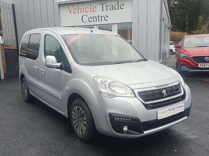 Silver Used 2018 Peugeot Partner Van | £8,999 (Fair price) - Image 1/4