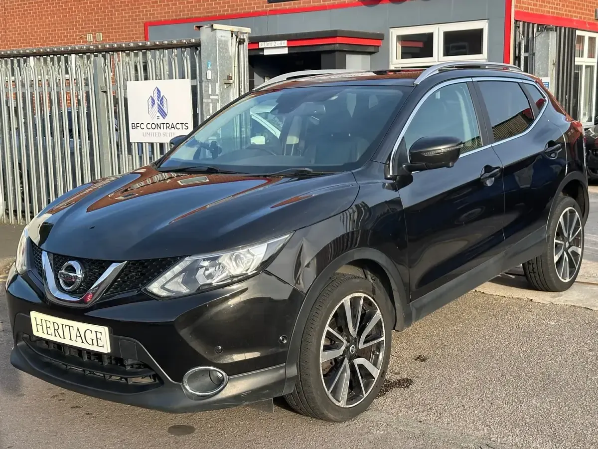 Used Nissan Qashqai Tekna 163 HP (119 kW) 2016 Black SUV