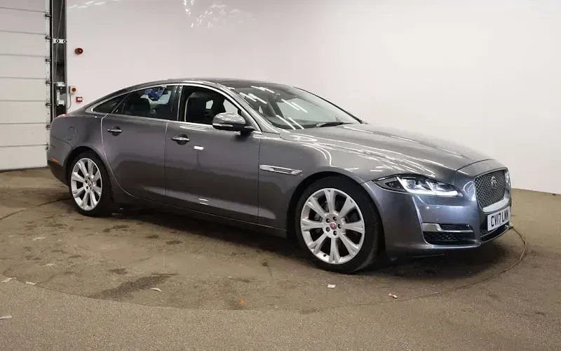Usado Jaguar XJ Portfolio 300 HP (220 kW) 2019 Sedan