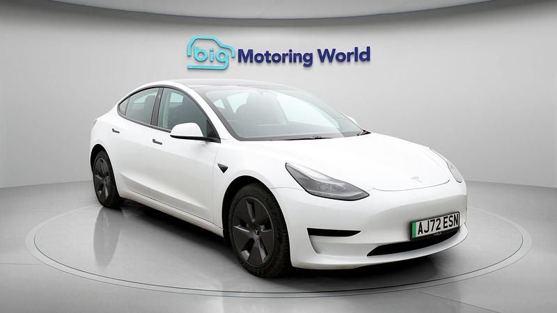 Used Tesla Model 3 RWD 222 kW (302 HP) 2022 White Sedan
