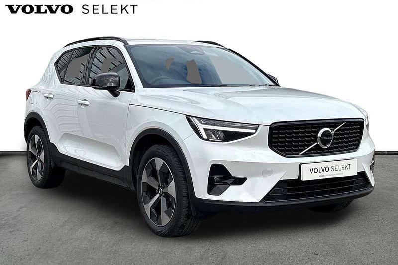 White Used 2025 Volvo XC40 Plus SUV | £34,900 (A bit pricey) - Image 1/3