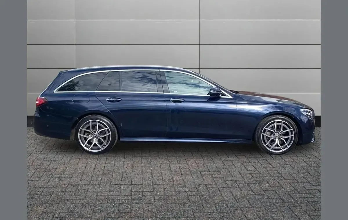 Used Mercedes E200 AMG Line Premium 196 HP (144 kW) 2023 Blue Estate