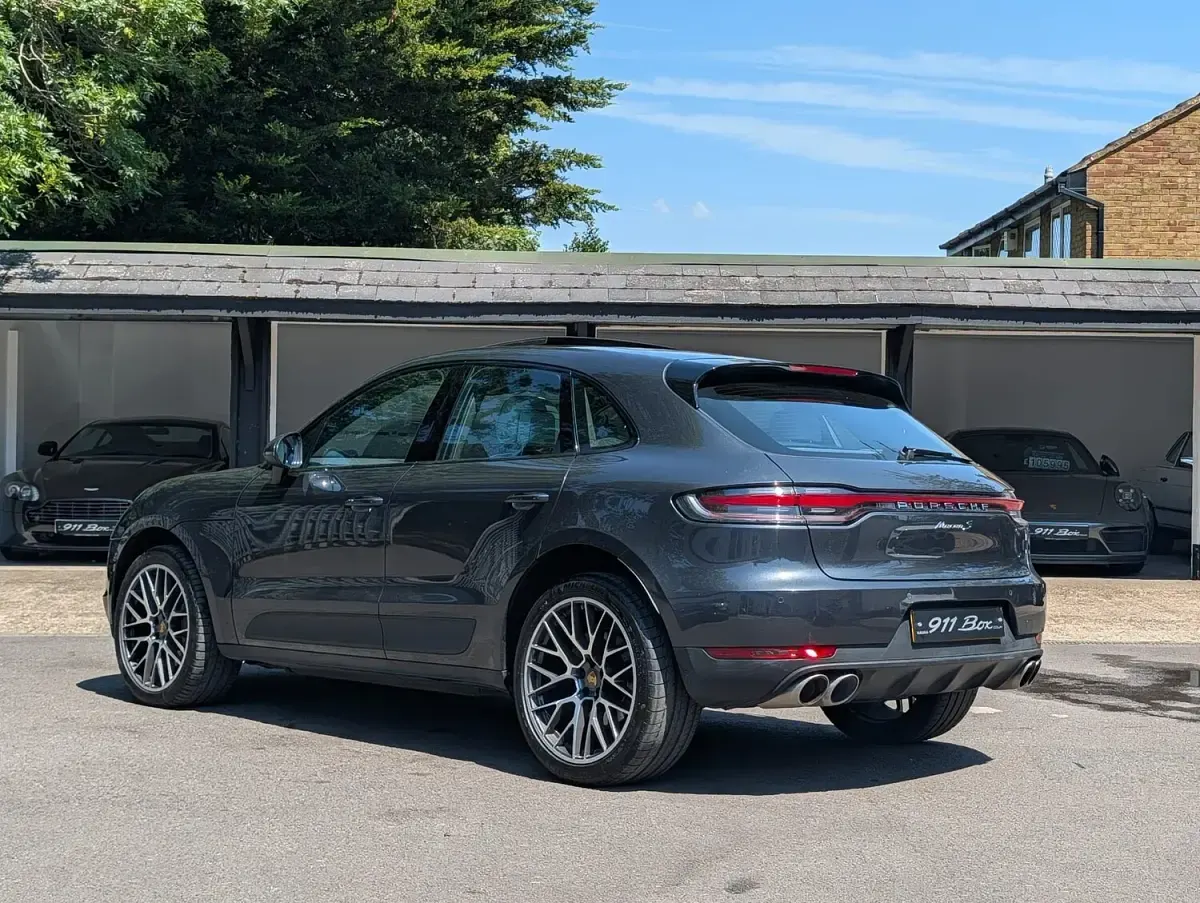 Used Porsche Macan 354 HP (260 kW) 2021 Grey SUV