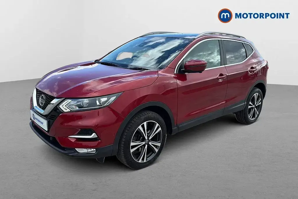 Used Nissan Qashqai N-Connecta 140 HP (102 kW) 2019 Red SUV