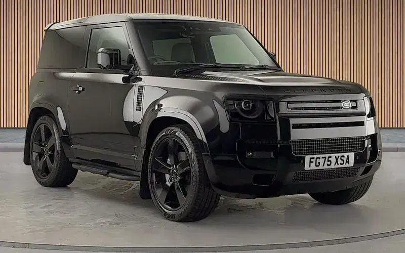 Used Land Rover Defender HSE Dynamic 350 HP (257 kW) 2025 SUV