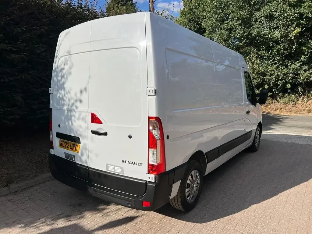Used Renault Master Business 2022 White MPV