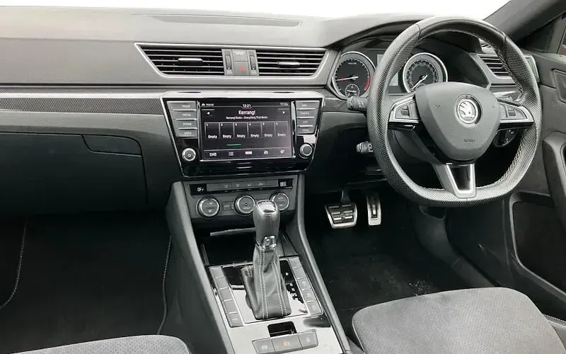 Used Skoda Superb SportLine 190 HP (139 kW) 2017 Red Estate