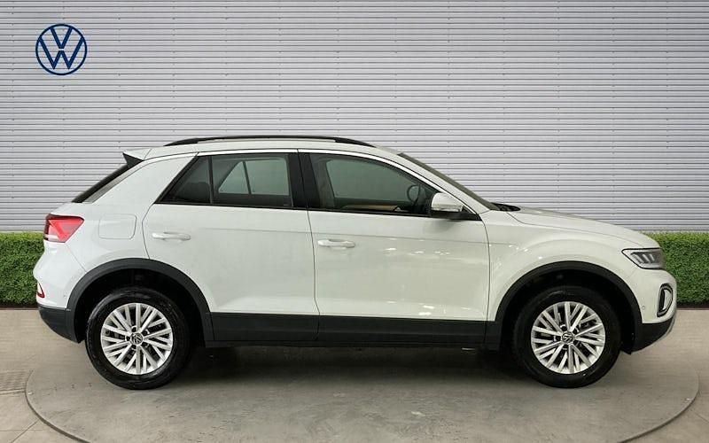 Usado VW T-Roc Life 110 HP (80 kW) 2024 Branco SUV