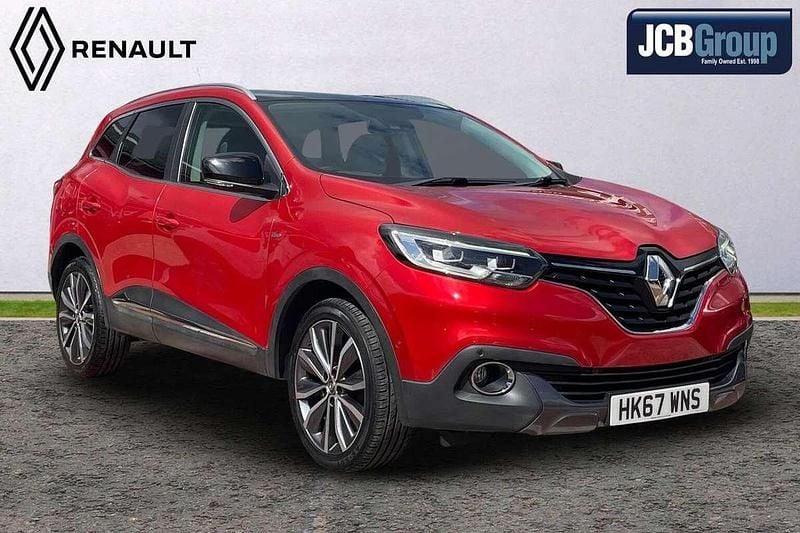 Red Used 2018 Renault Kadjar Signature SUV | £8,795 (Fair price) - Image 1/4