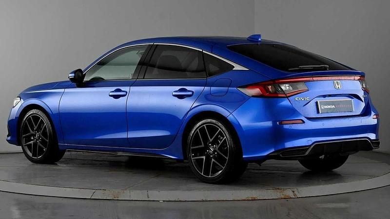 Used Honda Civic Advance 143 HP (105 kW) 2024 Premium plus paint crystal blue Hatchback