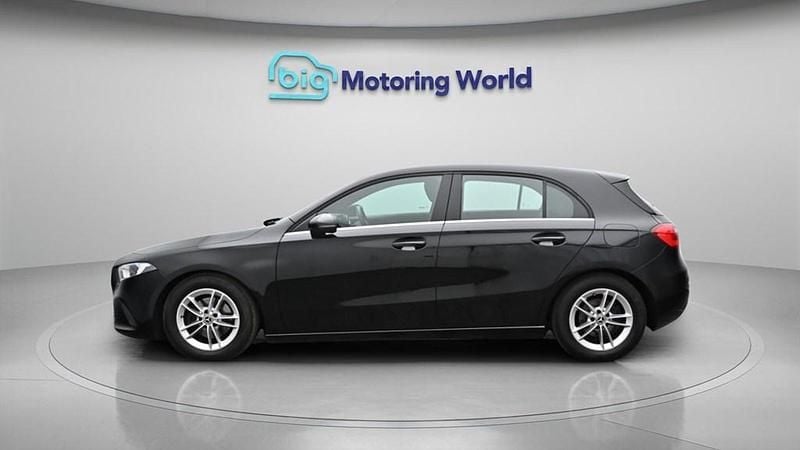 Used Mercedes A180 SE 136 HP (100 kW) 2020 Black Hatchback
