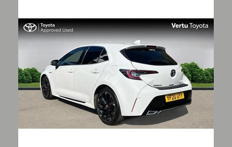 Used Toyota Corolla Sport 184 HP (135 kW) 2020 White Hatchback