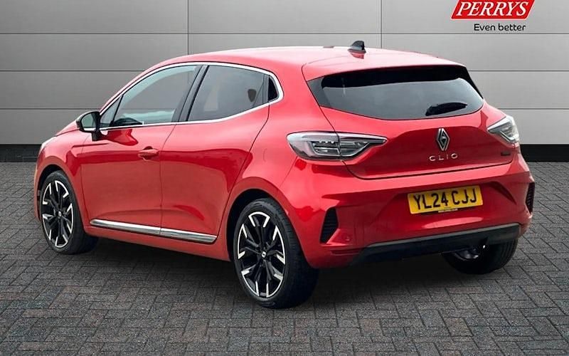 Used Renault Clio V Techno 143 HP (105 kW) 2025 Hatchback