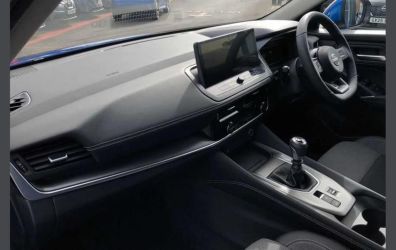 New Nissan Qashqai N-Connecta 138 HP (101 kW) 2025 Blue SUV