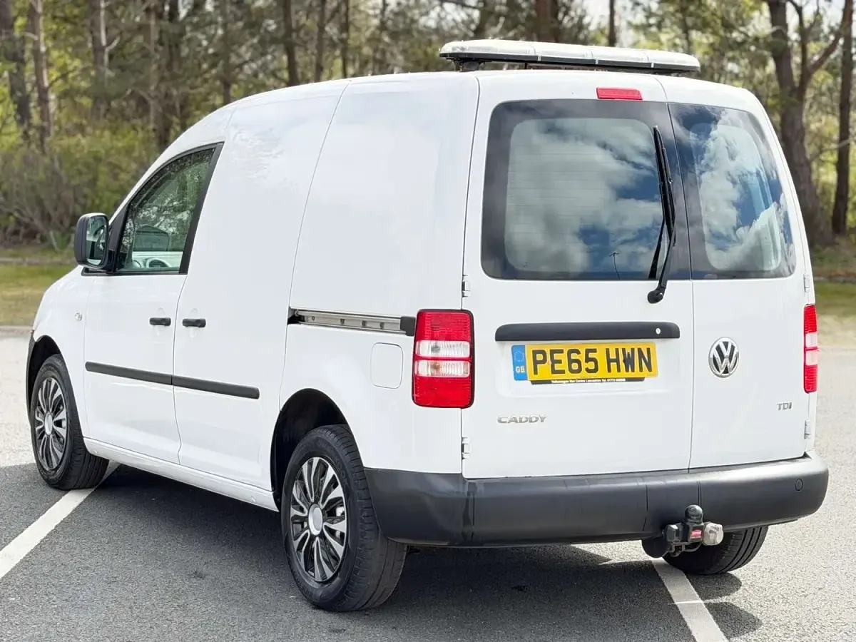 Used VW Caddy Startline 102 HP (75 kW) 2015 White MPV