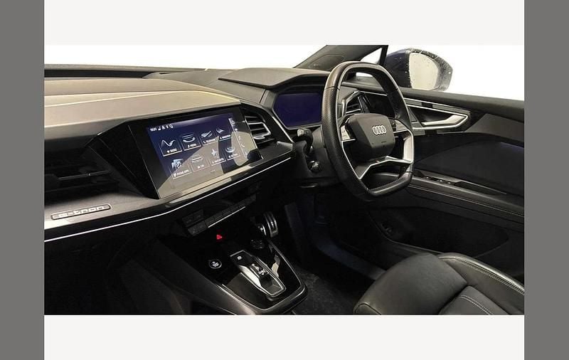 Used Audi Q4 e-tron Comfort 147 kW (200 HP) 2021 Blue SUV