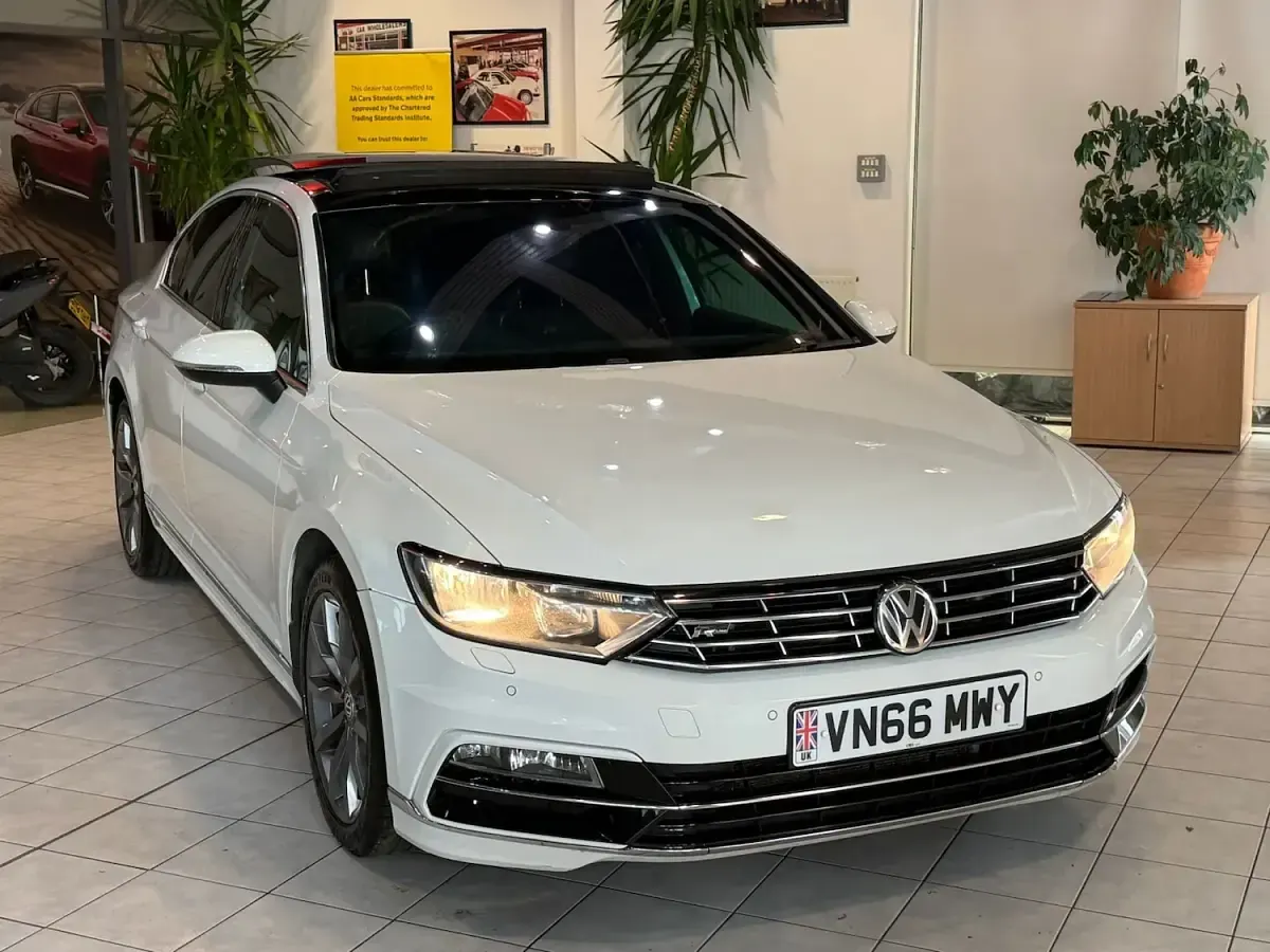 Used VW Passat R-line 2016 White Sedan
