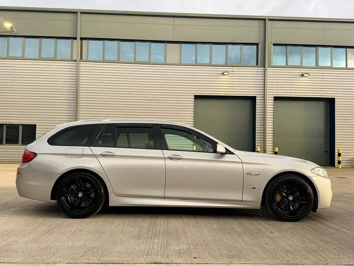 Używany BMW 530 M Sport 258 KM (189 kW) 2012 Srebrny Kombi