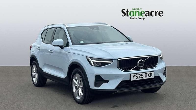 Blue New 2025 Volvo XC40 Core SUV | £31,000 (Fair price) - Image 1/4