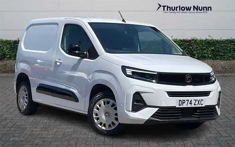 Used Vauxhall Combo 102 HP (75 kW) 2026 MPV