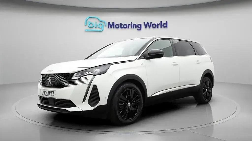 Used Peugeot 5008 GT 130 HP (95 kW) 2021 White SUV