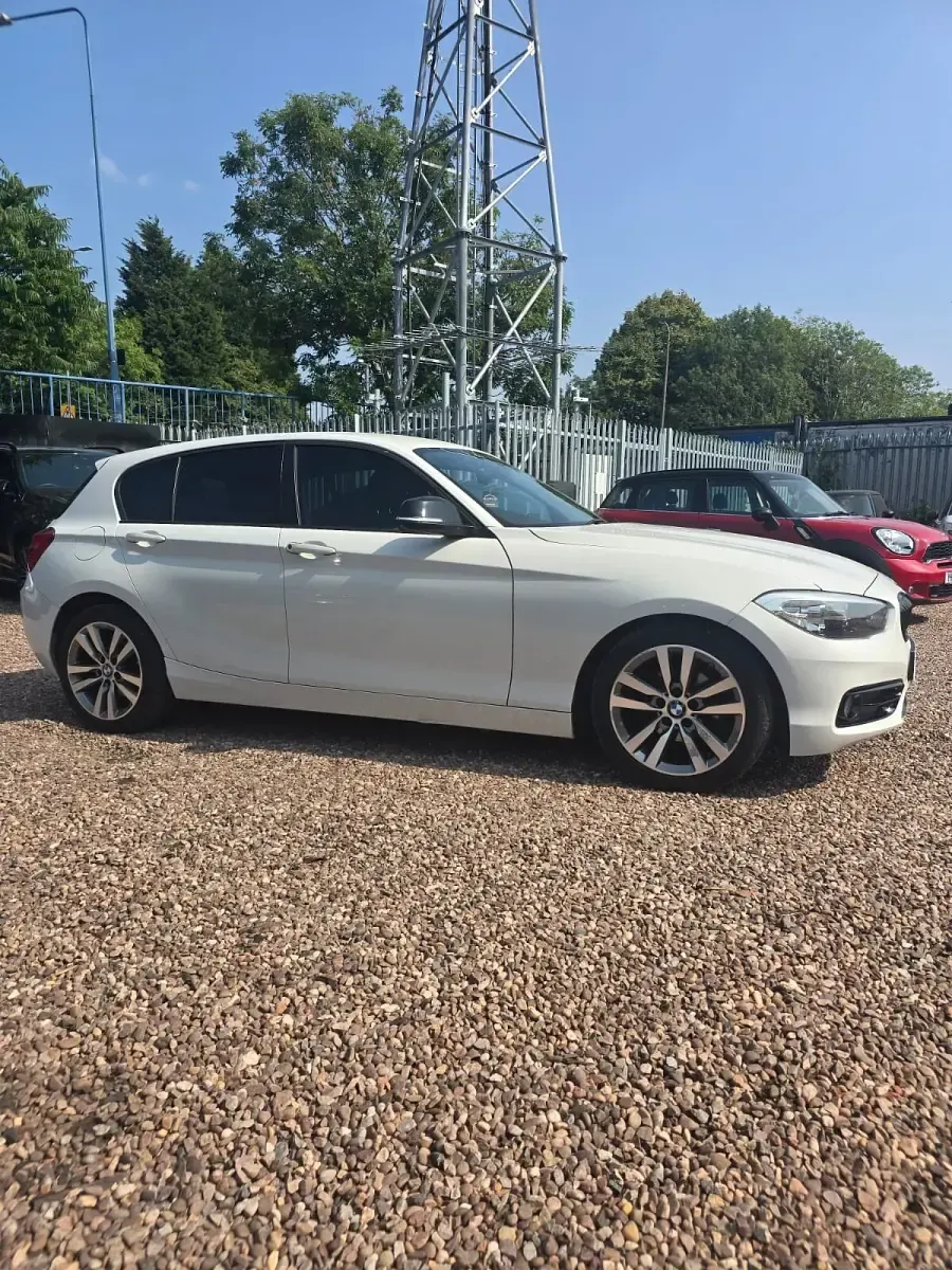 Used BMW 118 Sport Line 2017 White Hatchback
