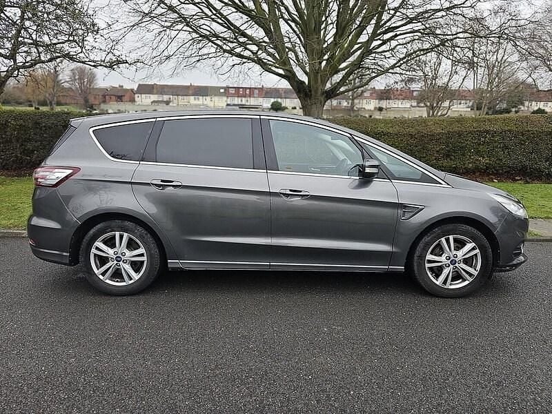Used Ford S-MAX Titanium 160 HP (117 kW) 2016 Grey MPV