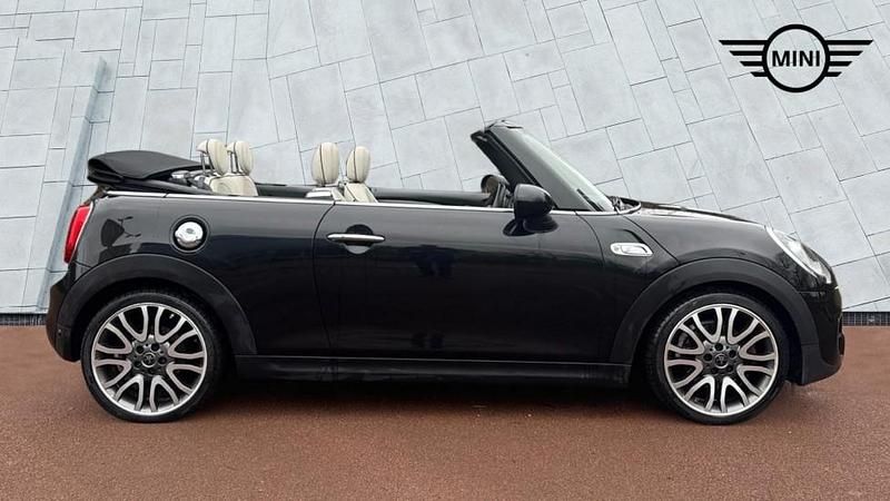 Used Mini Cooper S 189 HP (139 kW) 2018 Black Hatchback