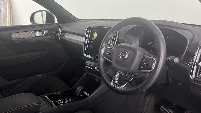 Usado Volvo XC40 Ultimate 194 HP (142 kW) 2023 SUV