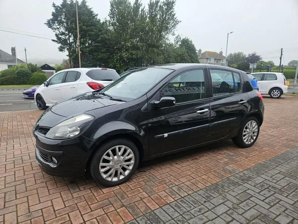 Used Renault Clio Dynamique 2009 Black Hatchback