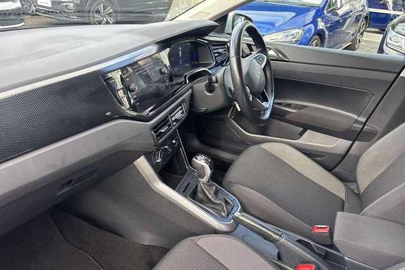 Used VW Polo Life 95 HP (69 kW) 2021 Silver Hatchback