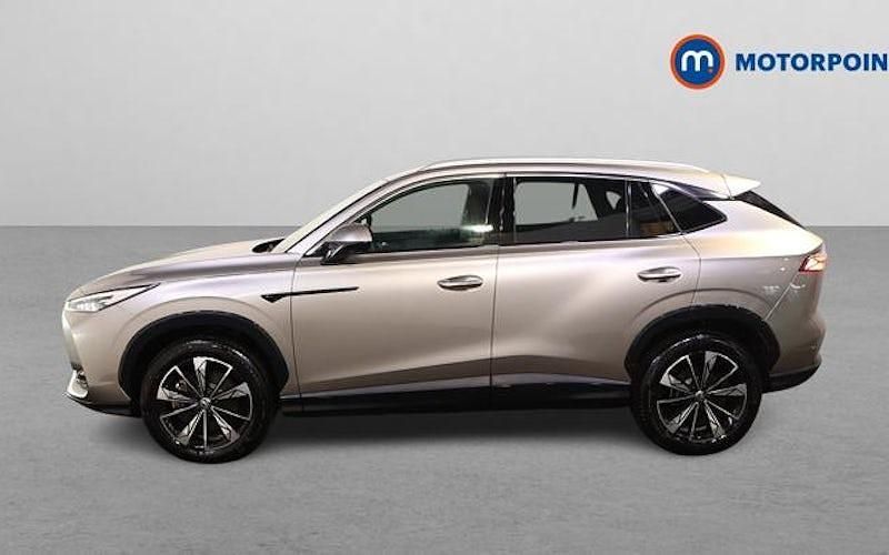 Usado MG HS SE 224 HP (164 kW) 2025 Prateado SUV