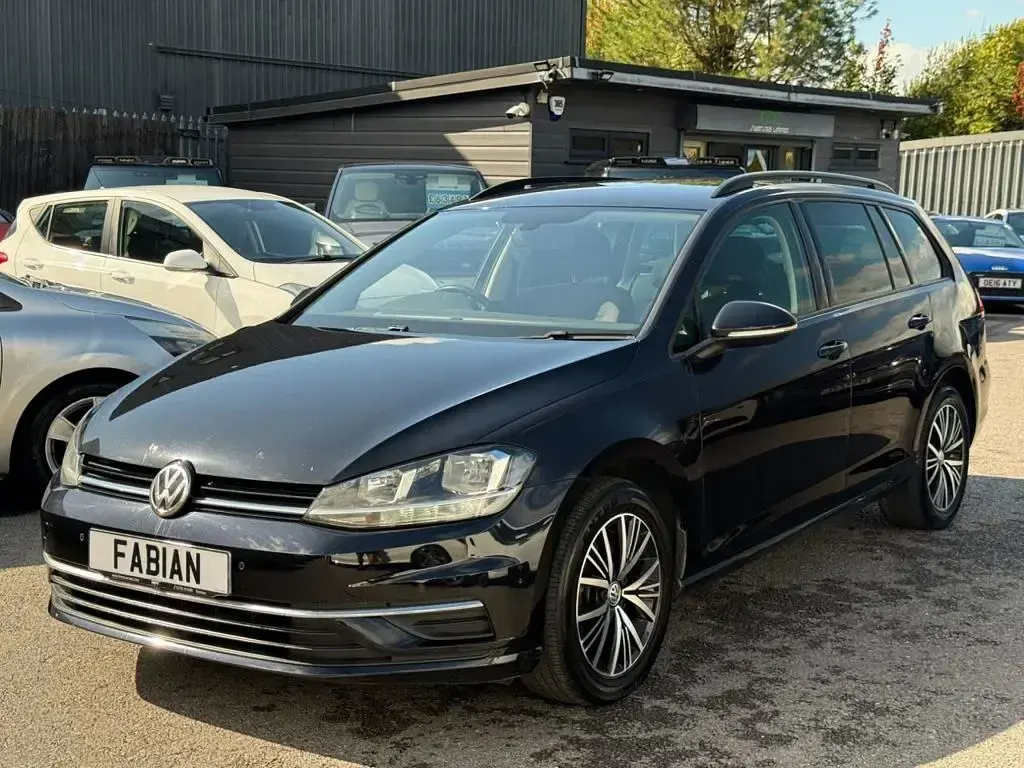Used VW Golf VII SE 115 HP (84 kW) 2017 Black Estate