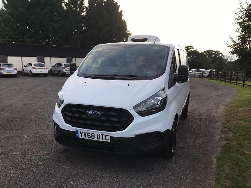 Used Ford Transit Custom 105 HP (77 kW) 2019 White Van