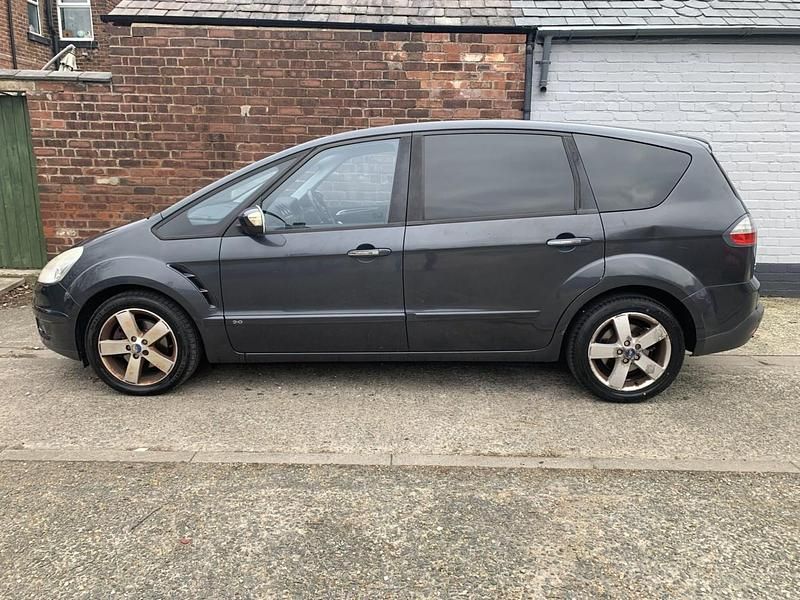 Used Ford S-MAX Titanium 138 HP (101 kW) 2008 Grey MPV