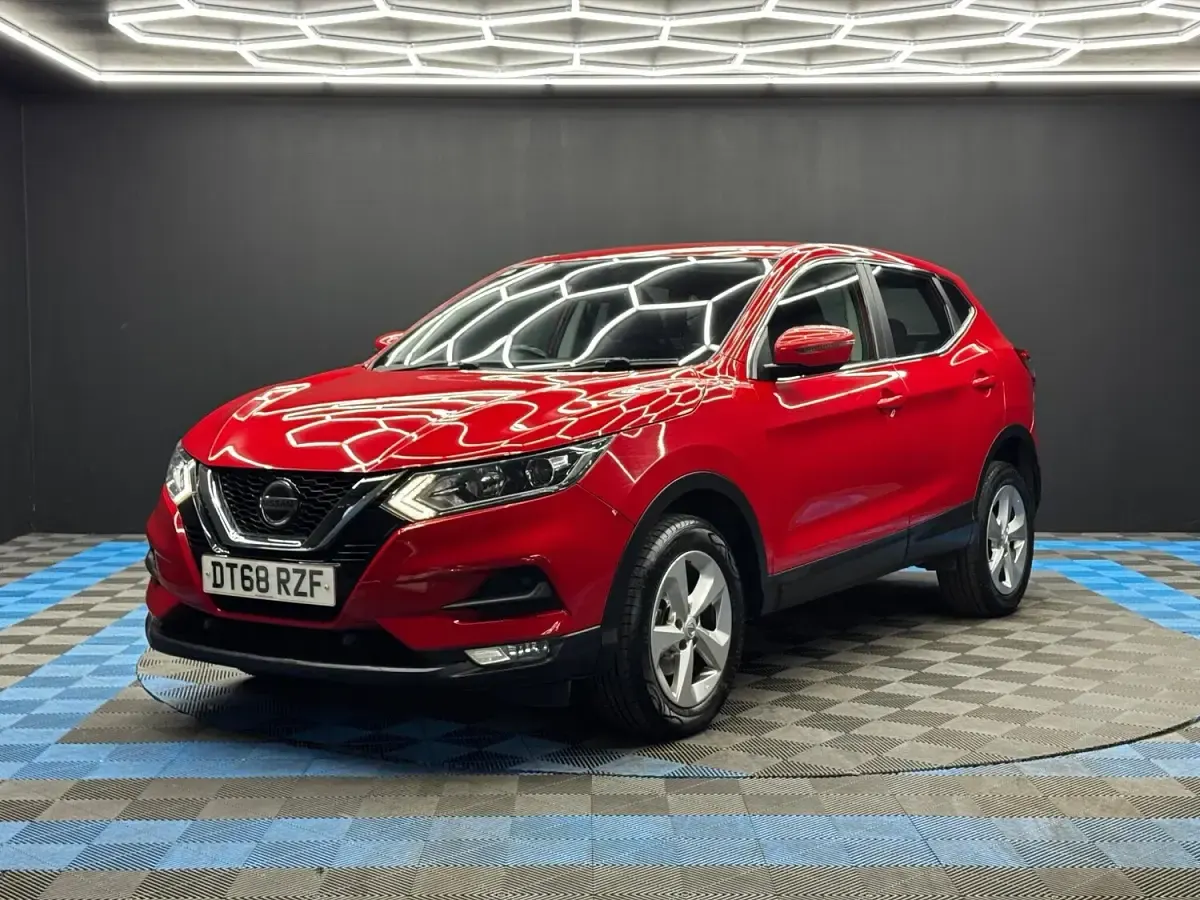 Used Nissan Qashqai Acenta Premium 2019 Red SUV