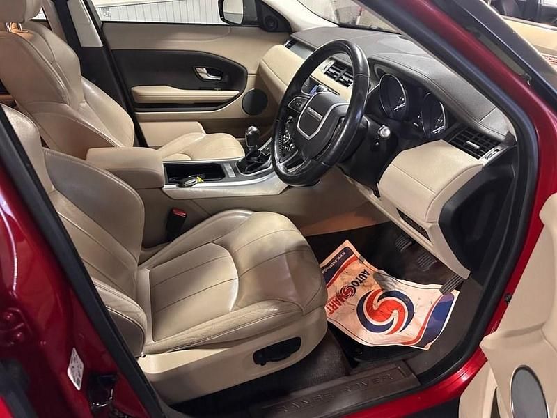 Used Land Rover Range Rover evoque SE 150 HP (110 kW) 2017 Red SUV