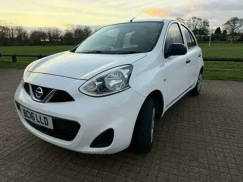 Usado Nissan Micra Visia 80 CV (58 kW) 2016 Blanco Utilitario