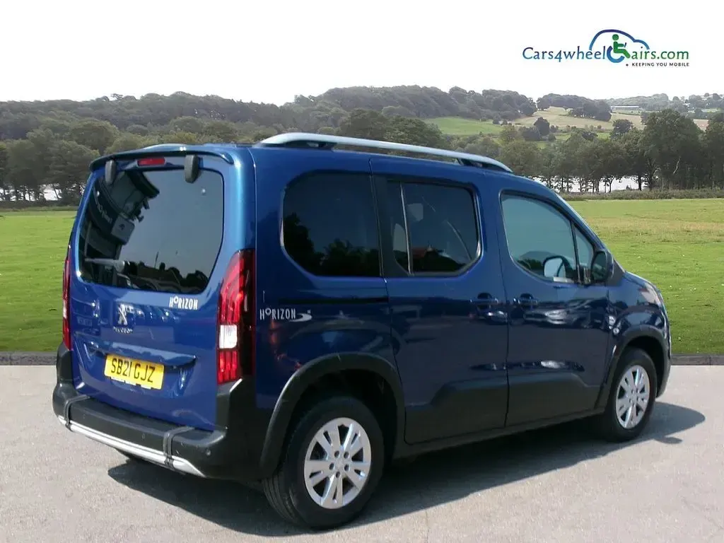 Used Peugeot Rifter Allure 100 HP (73 kW) 2021 Blue MPV