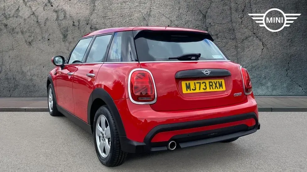 Used Mini Cooper Classic 134 HP (98 kW) 2023 Red Hatchback