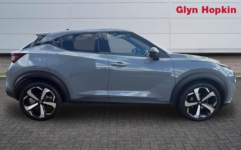 Used Nissan Juke Tekna 114 HP (83 kW) 2023 Grey SUV