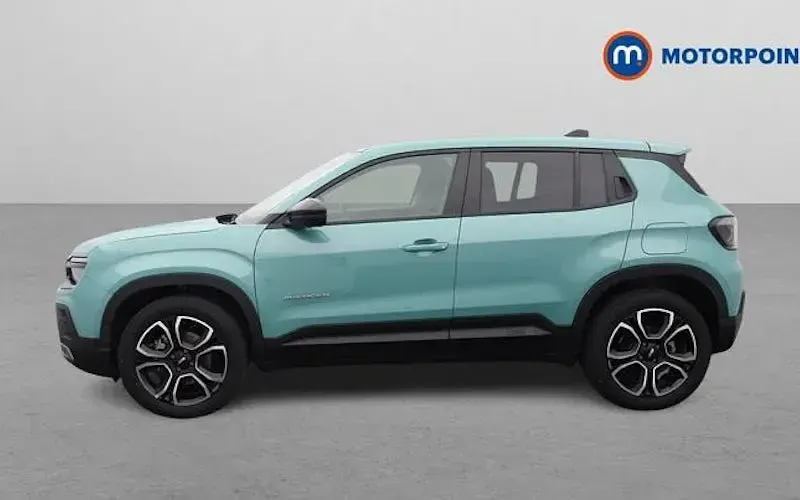 Begagnad Jeep Avenger Summit 114 kW (156 HK) 2024 SUV
