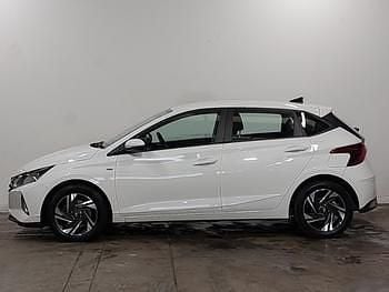 Used Hyundai i20 SE 100 HP (73 kW) 2022 White Hatchback
