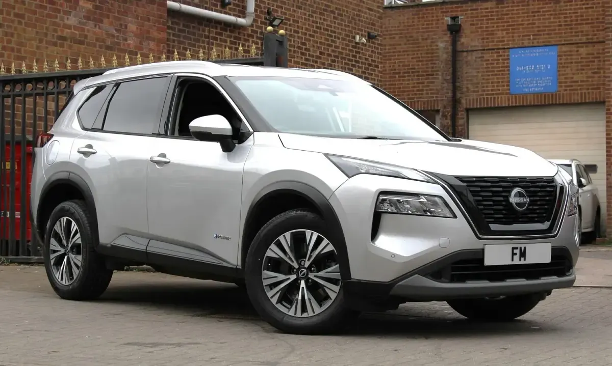 Used Nissan X-Trail N-Connecta 204 HP (150 kW) 2023 Silver SUV