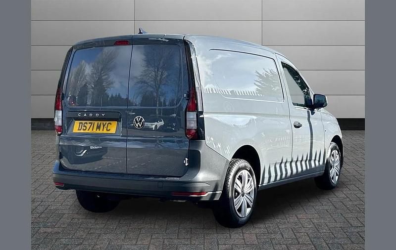 Used VW Caddy 112 HP (82 kW) 2022 Grey MPV